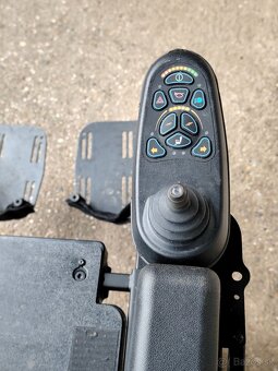 Elektrický invalidný vozík - 4