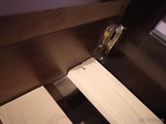 masívna posteľ - 4