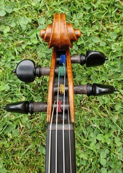 Zaujímavé husle 4/4 - 4