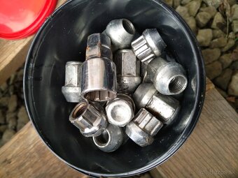 Alu FORD, VOLVO, Renault R 16. - 4