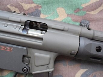 BOLT MP5 SWAT MPD B.R.S.S. AEG full metal. - 4