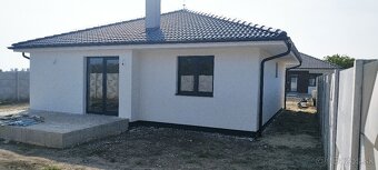 4 izbový RD v obci Ohrady - 4