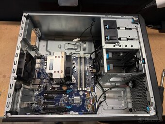 Predám pokazený počítač HP Z2 Workstation na diely. - 4