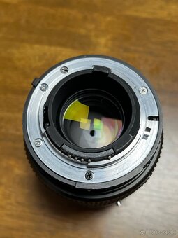 Nikon AF Nikkor 35-70mm f/2.8 D - 4
