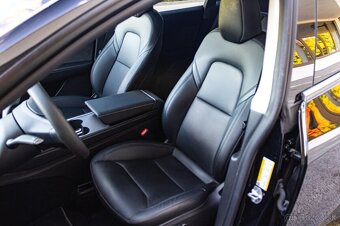 Tesla Model Y Long Range 378kW / TOP STAV / - 4