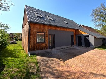 Na predaj 4-izbový rodinný dom s predzáhradkou a 2 parkov - 4