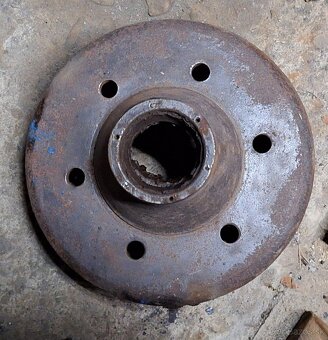 Kolesá 5t vlečka - 4