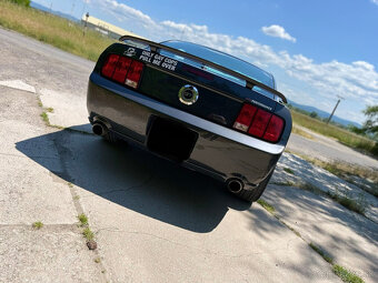 Ford MUSTANG 4.6V8 - 4