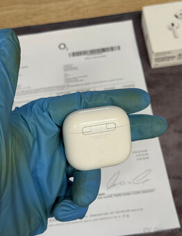 Apple AirPods 4 (ANC) - 4