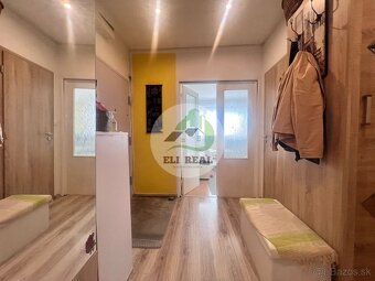 ZNÍŽENÁ CENA Exkluzívne na predaj 4 izbový byt s loggiou - - 4