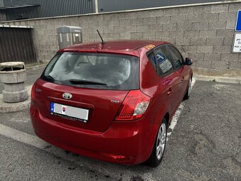 Kia Ceed 1.6 CRDi, 85kw, 2010 - 4