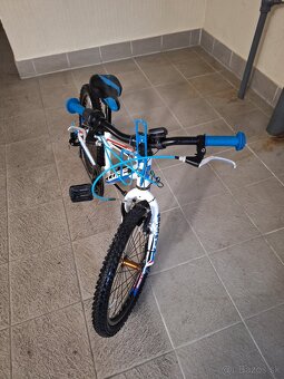Predám detský bicykel 20kola Cube bielomodry - 4