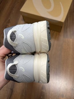 Asics Gel-venture 6 - 4