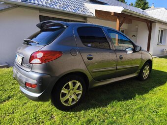 peugeot 206+ 1,4 55kw - 4