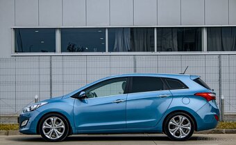 Hyundai i30 CW 1.6i CRDi HP 16V DOHC Style - 4