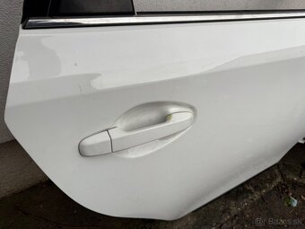 Pravé zadné dvere Toyota Auris II E180 Combi - 4