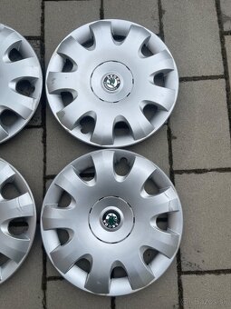 Puklice,kryty kolies Škoda Octavia 2 r15" - 4