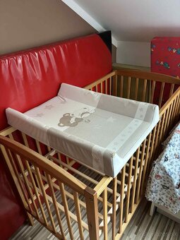 Detská postieľka + podložka na prebaľovanie - 4