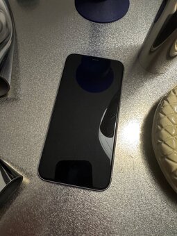 Apple iPhone 11 64GB - 4