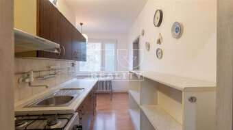 4-izbový byt s dvomi balkónmi - 4