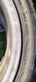 215/45 R17 elektróny - 4