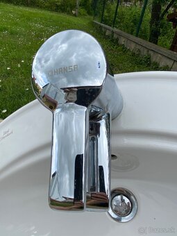 Keramické umývadlo s batériou zn.Hansa - 4