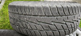 Predám originál hliníkové disky škoda 5x112 r16 so zimnými - 4