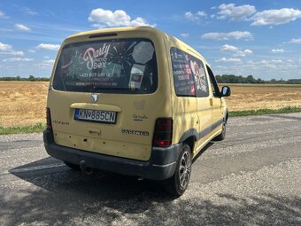 🚗 Peugeot Partner 2.0 HDI – veterán s dušou rakety 🚀 - 4
