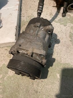 Predám klimakompresor z VW - 4