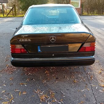 Mercedes-Benz w124 200E - 4