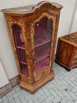 Intarzovaná vitrína - 4