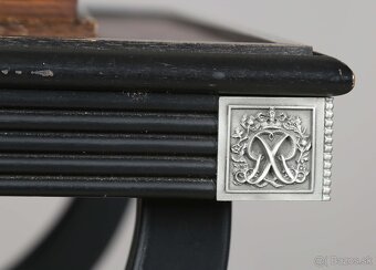 Stolík so šachovnicou - 4