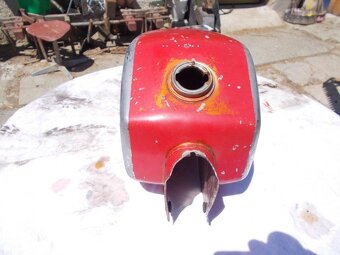 nádrže na motocykel - 4