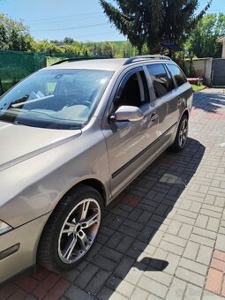 Škoda Octavia combi II 2.0tdi automat - 4