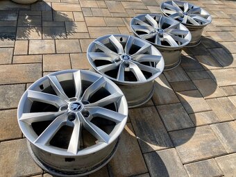 Alu disky org Škoda 5x112 8J ET44 R18 - 4