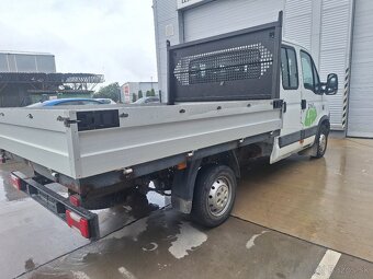 IVECO DAILY 2,3 DIESEL VALNÍK 7 MIESTNY 2014 ROK - 4