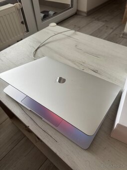 MacBook Pro 13 2019 - 4