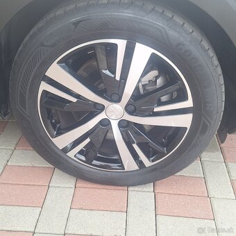Peugeot 3008 1.6 Hybrid 300k GT A/T - 4