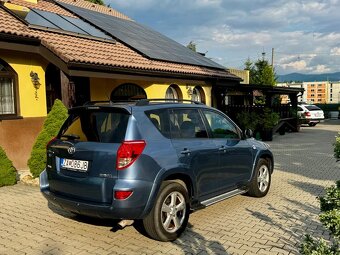 Predam toyotu rav4 - 4