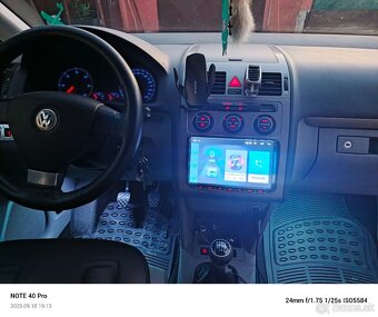 Predám Volkswagen Touran 2.0 TDI - 4