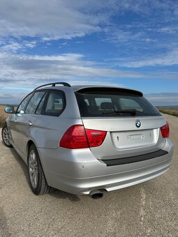 BMW 318i E91 Facelift - 4