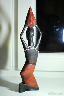 drevená soška Afričanka - 4