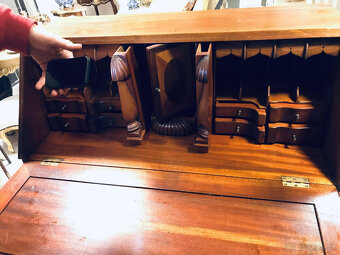 Tajomník,písacie,studio - 4