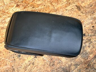 Kožená lakťová opierka Škoda Superb 2 - 4