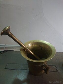 Rozne mosadzne predmety - 4