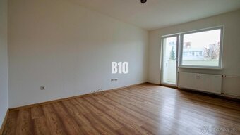 2 izbový byt v CENTRE- kompletná rekonštrukcia - 4