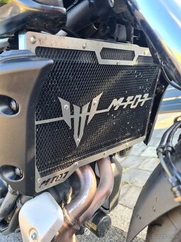 Yamaha MT – 07, r. v. 2023, 54,0 kW, Tech B, doplnky 6300€ - 4