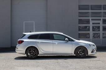 Opel Astra Sport Tourer 2.0 CDTI BiTurbo - 4