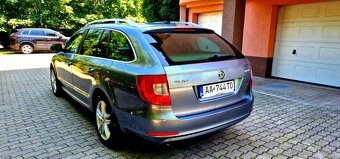 Škoda Superb Combi 8/2013 4X4,ELEGANMAX PLUS,LAURIN &KLEMEN - 4