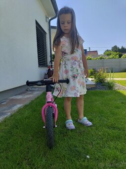 Predám detské ružové odrážadlo PUKY - 4